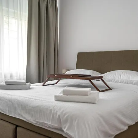 Rakowiec Stylish By Bookinghost *