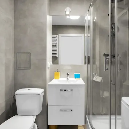 Apartment Rakowiec Stylish By Bookinghost