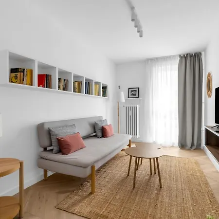 Rakowiec Stylish Apartment Warsaw